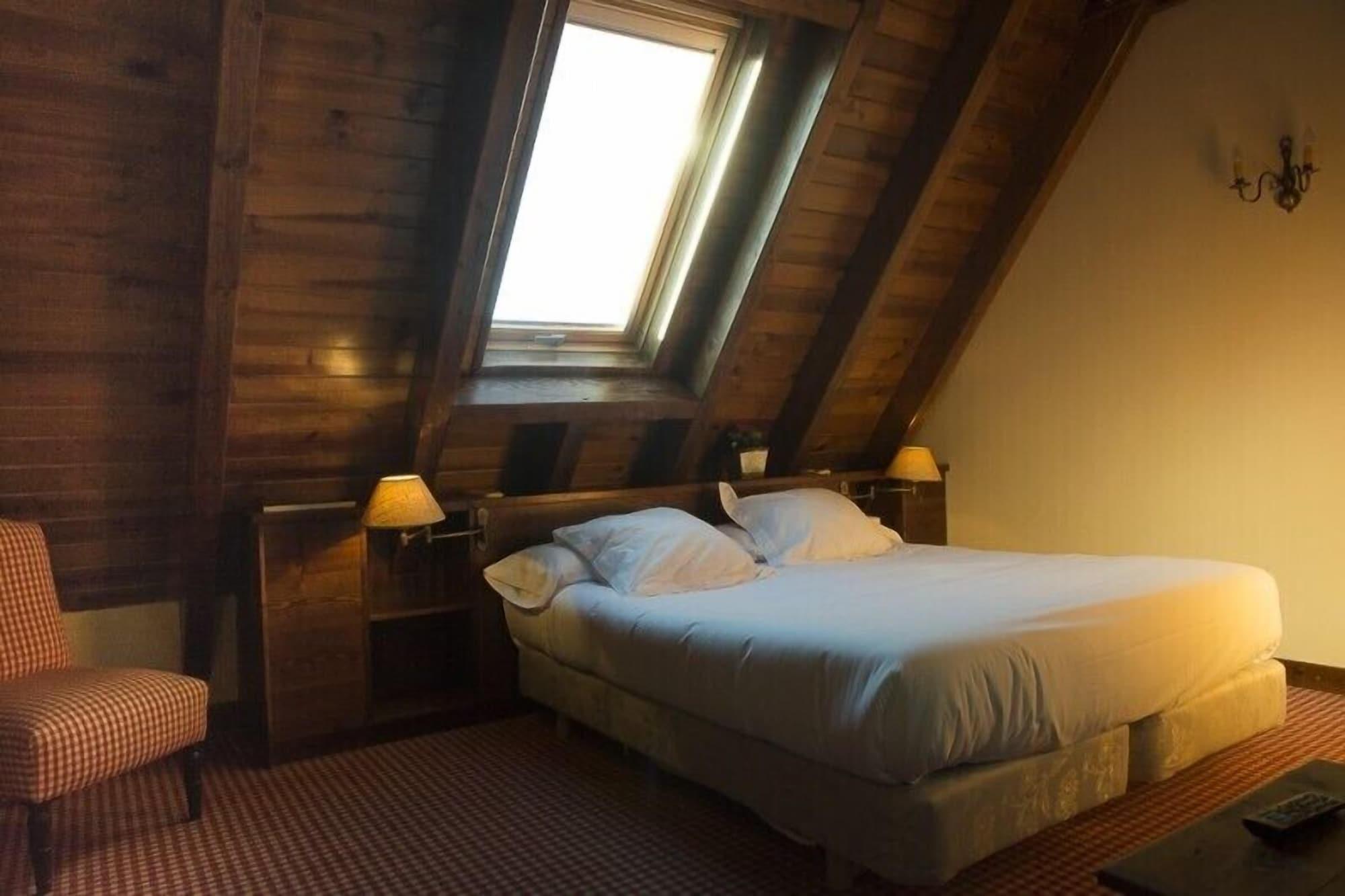Hotel Chalet Bassibe Baqueira Beret Exterior photo