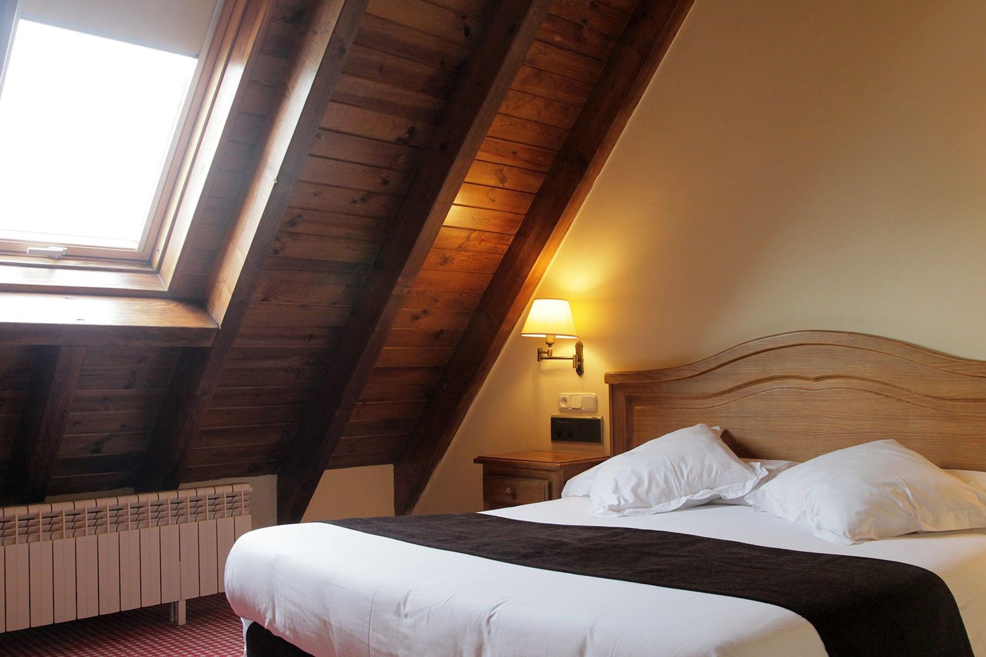 Hotel Chalet Bassibe Baqueira Beret Exterior photo
