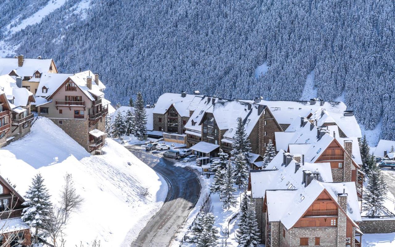 Hotel Chalet Bassibe Baqueira Beret Exterior photo
