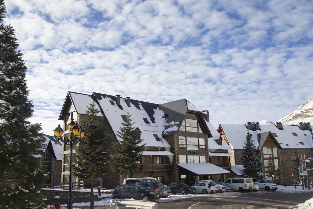 Hotel Chalet Bassibe Baqueira Beret Exterior photo